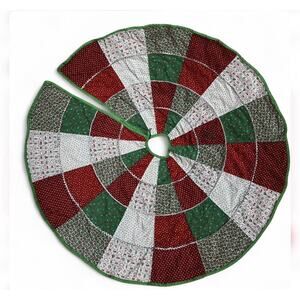 VTG Handmade Quilted Christmas Tree Skirt Patchwork Cottagecore Monogrammed “L”